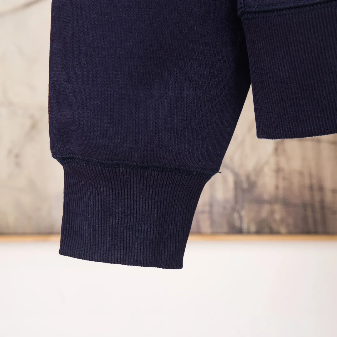 P300 zp version [Exclusive supply] Ralph Lauren/Ralph Lauren 2025SS Four Seasons classic style stacked topstitch design five-color thin hooded sweatshirt -370g double-sided cotton heavyweight fabric✅ -Original same 7.5CM widened thread processing✅ -Front collar patchwork triangle block four-needle six-thread topstitch design✅ -RL Four Seasons classic style Loose fit, easy for both men and women to control Simple Clean and versatile, exposed topstitching patchwork triangle 1.3 cm retro original color hook and loop drawstring, full of details. Color: navy blue, brown, pink, gray. Size: S M L XL. Number: WW10751.